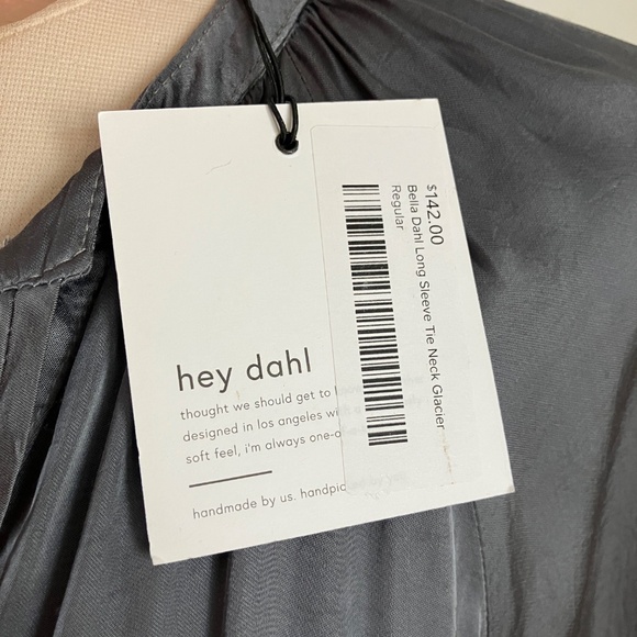 Bella Dahl peasant top NWT - light gray / silver S - Picture 5 of 5